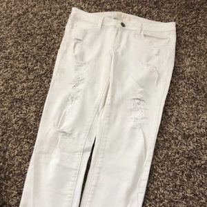 white ripped jeans from american eagle